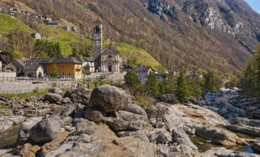 Limestone & Italian Flair